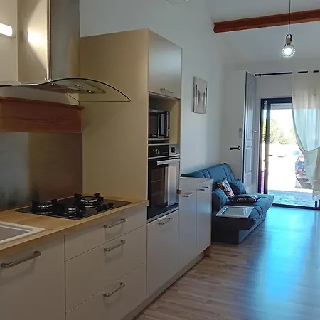 Valerie Nissan-lez-Enserune